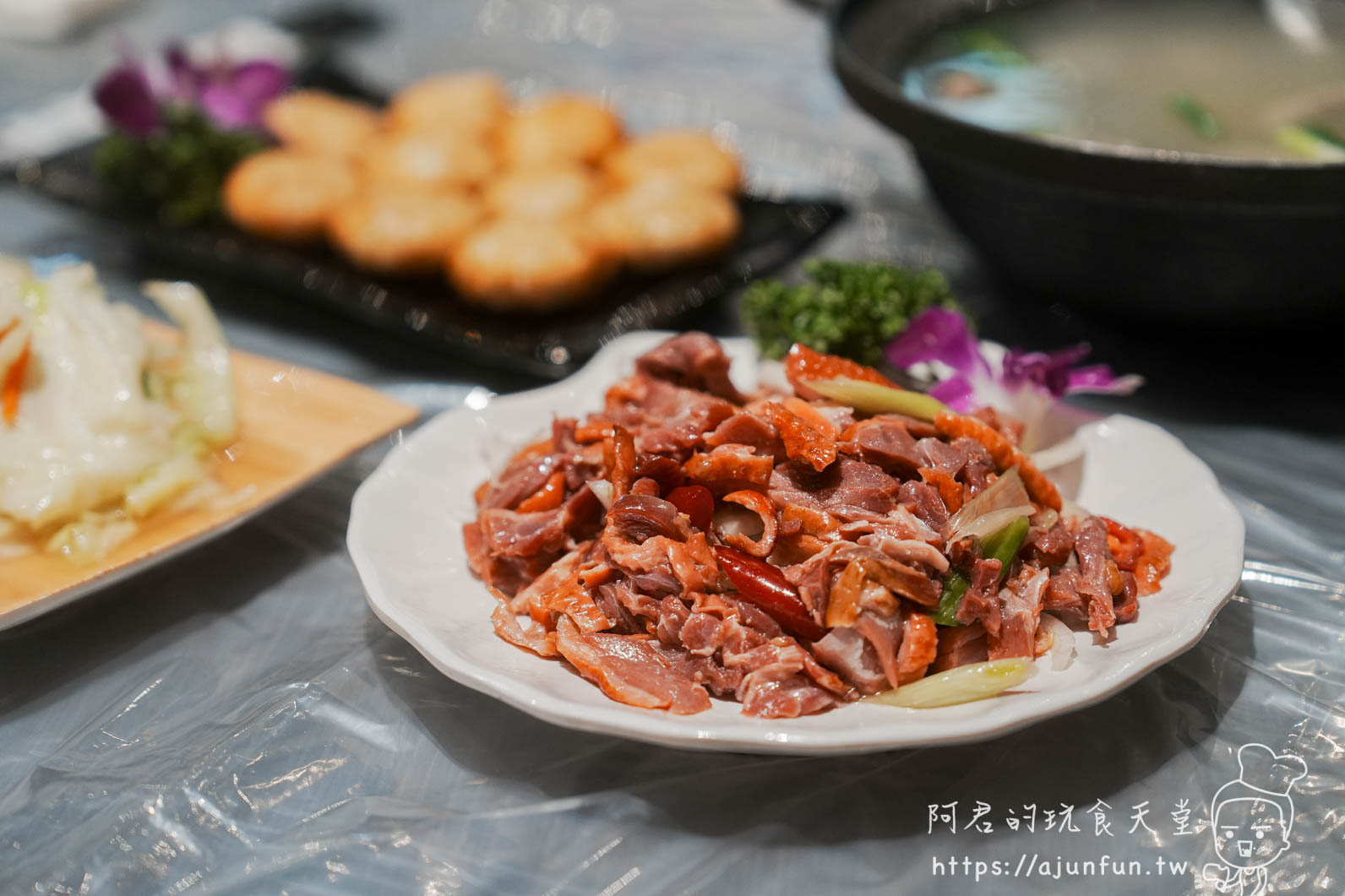 大仁哥蔗香脆皮桶仔雞 南投竹山店 炒肉片主菜特寫 - 阿君的玩食天堂
