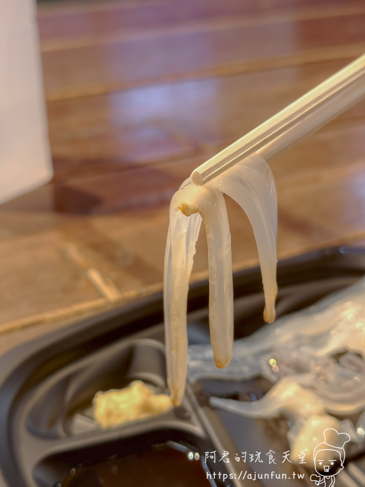 【函館朝市美食】元祖活烏賊釣堀｜現釣現切刺身體驗（2026）