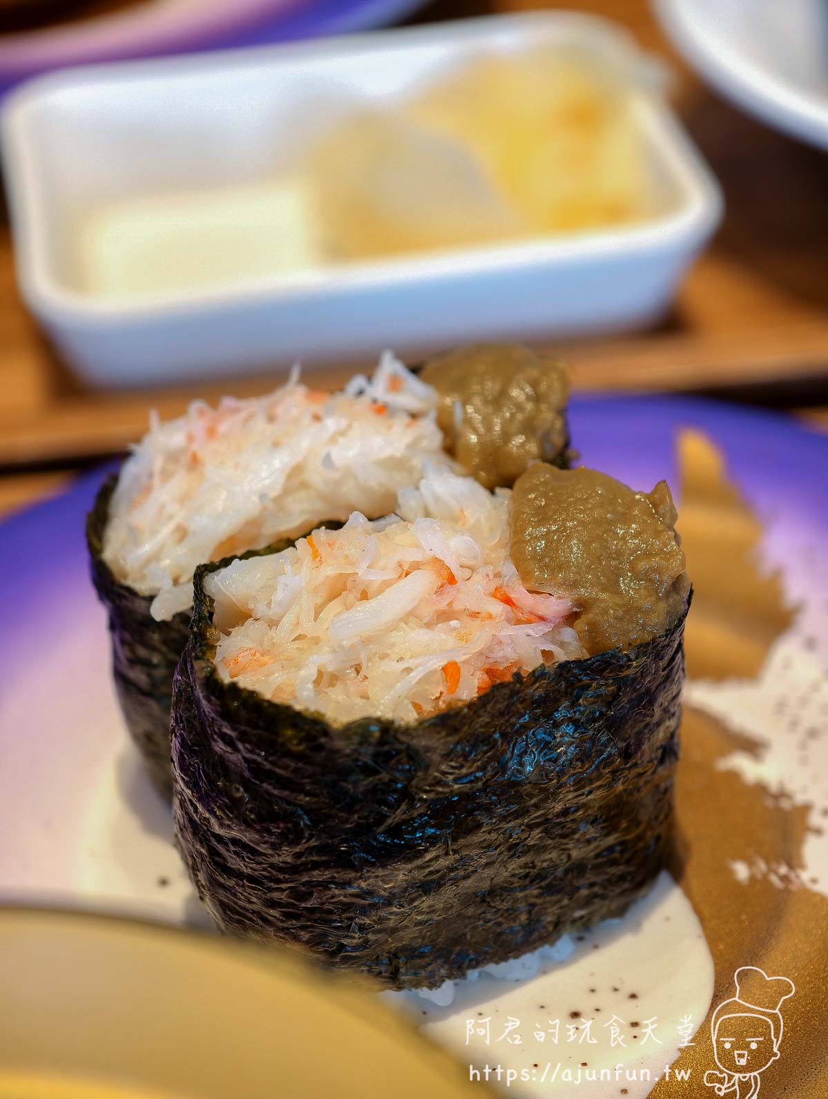 JR INN 函館 早餐蟹肉軍艦壽司特寫 - 阿君的玩食天堂