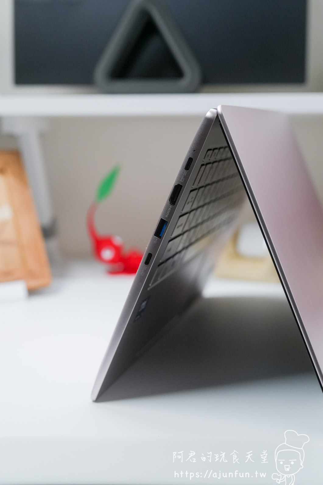 Acer Swift Air SFA14-71M-594B 左側接口特寫，HDMI、USB-A、USB-C 一覽 - 阿君的玩食天堂